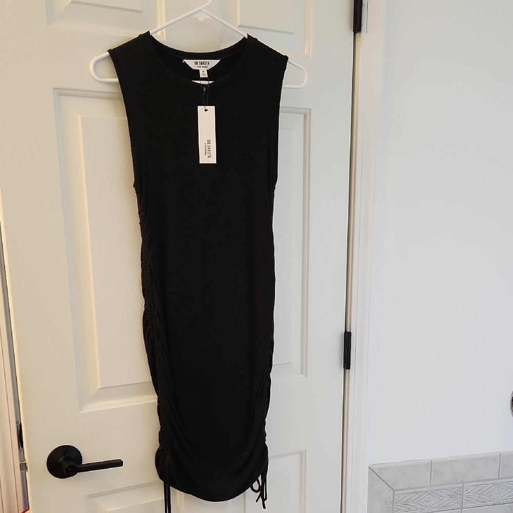 BB Dakota Black Ruched Sheath Midi Dress